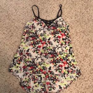 Floral Fun Top - Size Small Studio Y